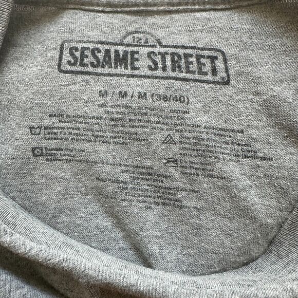 Mad Engine Sesame Street Gray T-Shirt - Women M - Picture 5 of 5